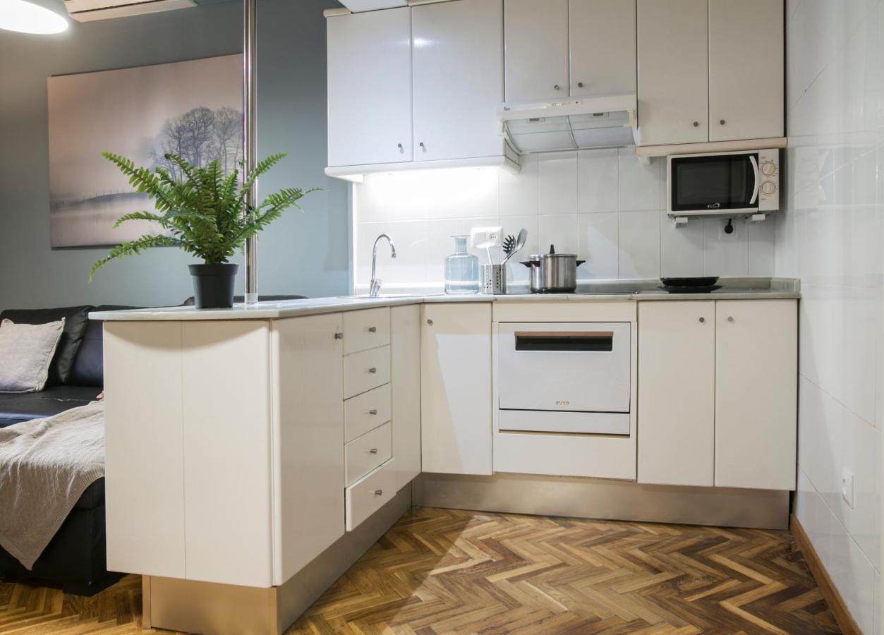 Place Diputacio Apartment
