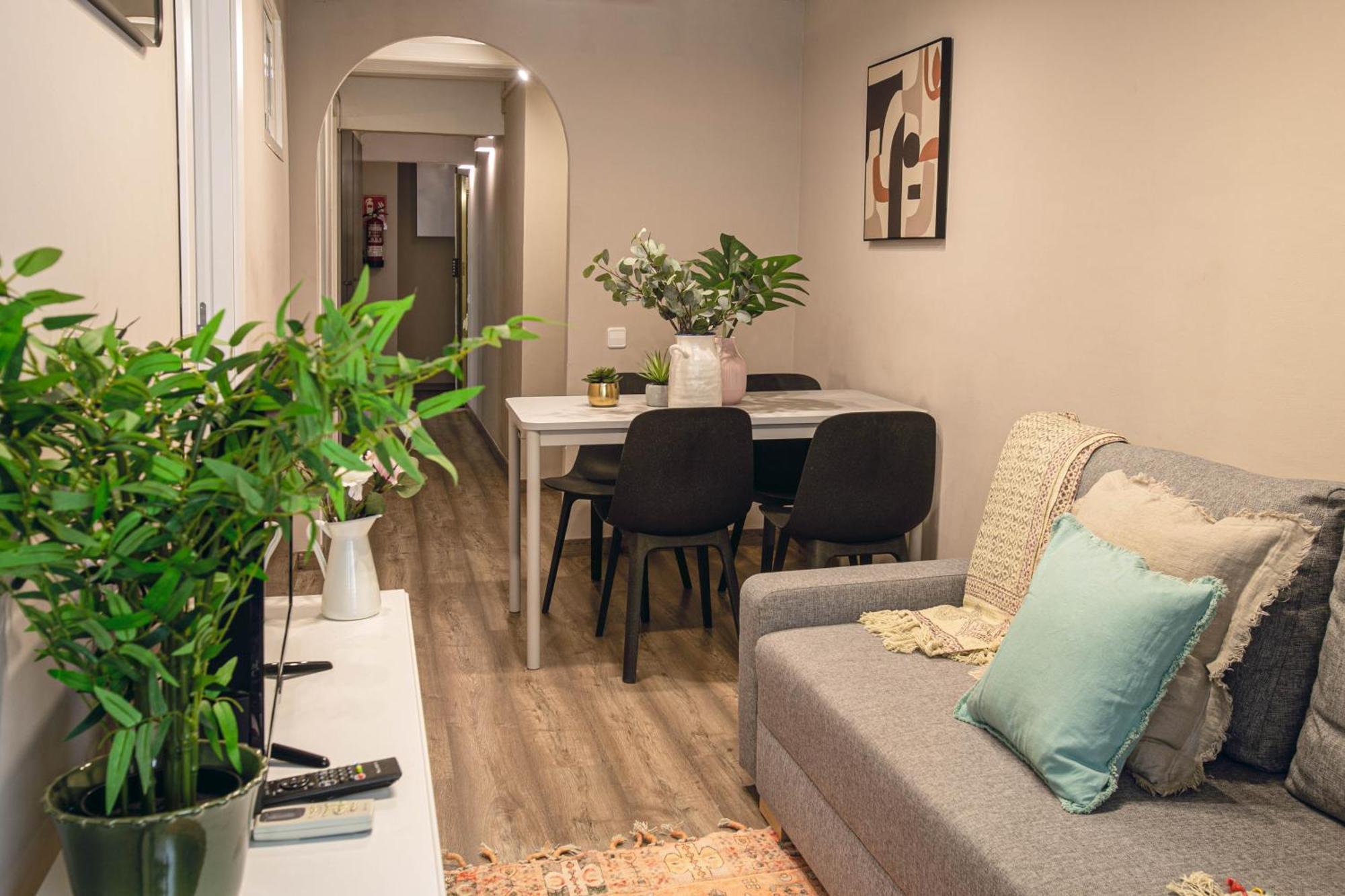 Place Diputacio Apartment *